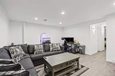 1425 Jerusalem Ave. #7, Merrick, NY 11565 - Photo 17