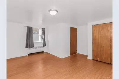 85 Hart Avenue, Yonkers, NY 10704 - Photo 5