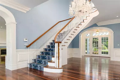 63 Premium Point, New Rochelle, NY 10801 - Photo 5