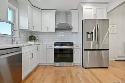 70 Nevada Street, Hicksville, NY 11801 - Photo 11