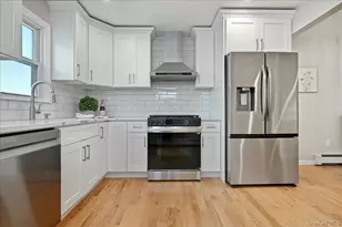 70 Nevada St, Hicksville, NY 11801 - Photo 11