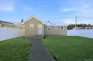 70 Nevada St, Hicksville, NY 11801 - Photo 33