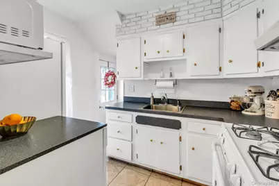 20 Law Street, Valley Stream, NY 11580 - Photo 9