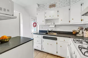 20 Law St, Valley Stream, NY 11580 - Photo 9