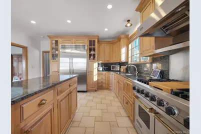 3483 Fenimore Avenue, Mohegan Lake, NY 10547 - Photo 27