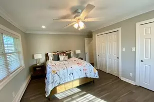 315 Robinson Ave, Patchogue, NY 11772 - Photo 11