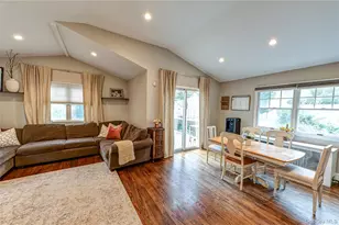 75 Bar Beach Rd, Port Washington, NY 11050 - Photo 11