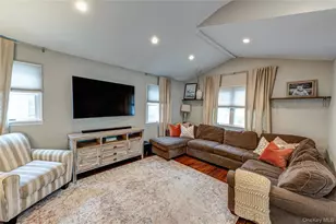 75 Bar Beach Rd, Port Washington, NY 11050 - Photo 3