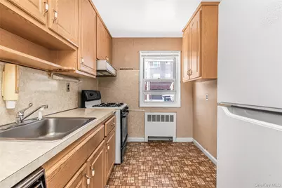 6 Dehaven Drive #2E, Yonkers, NY 10703 - Photo 7