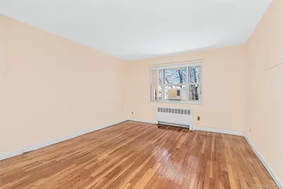 6 Dehaven Drive #2E, Yonkers, NY 10703 - Photo 3