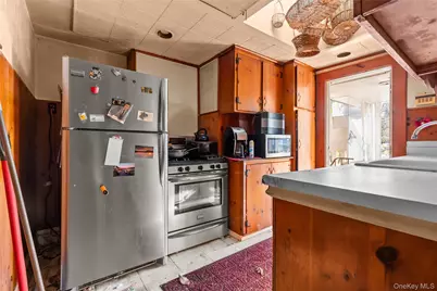 32 Hillside Road, Stony Brook, NY 11790 - Photo 9