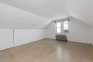 92-69 220th St, Queens Village, NY 11428 - Photo 23