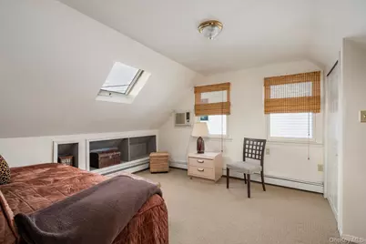 16 Dahlia Lane, Wantagh, NY 11793 - Photo 15