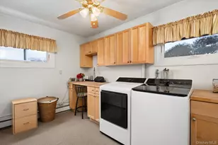 16 Dahlia Ln, Wantagh, NY 11793 - Photo 13