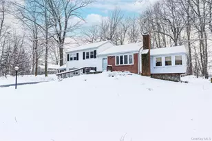 9 Southview Ln, Hopewell Junction, NY 12533 - Photo 3