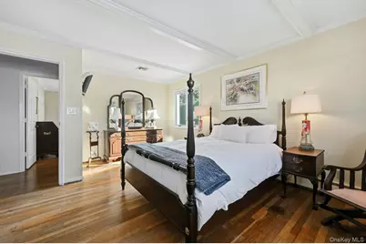 205 Oak Neck Lane, West Islip, NY 11795 - Photo 19