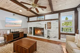 205 Oak Neck Ln, West Islip, NY 11795 - Photo 15