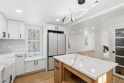 15 Hicks Street, Roslyn, NY 11576 - Photo 7