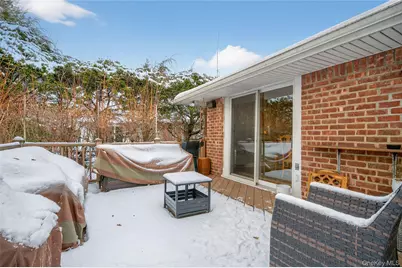 6 Dale Avenue, Syosset, NY 11791 - Photo 29