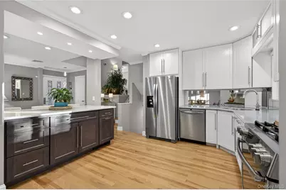 6 Dale Avenue, Syosset, NY 11791 - Photo 9