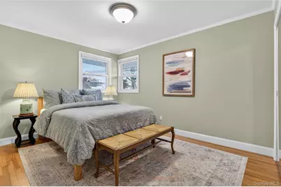 6 Dale Avenue, Syosset, NY 11791 - Photo 17