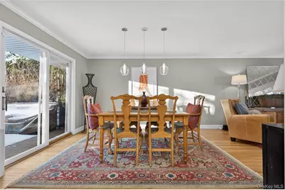 6 Dale Avenue, Syosset, NY 11791 - Photo 7