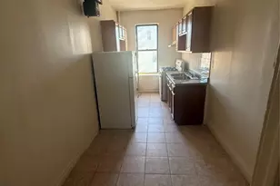 724 E 216th St, Bronx, NY 10467 - Photo 7