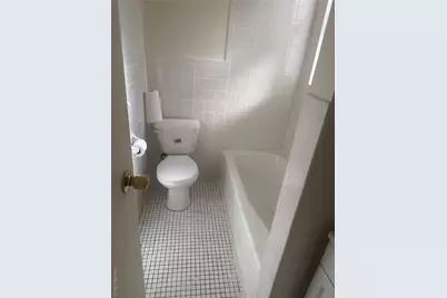 724 E 216 Street #2C, Bronx, NY 10467 - Photo 13