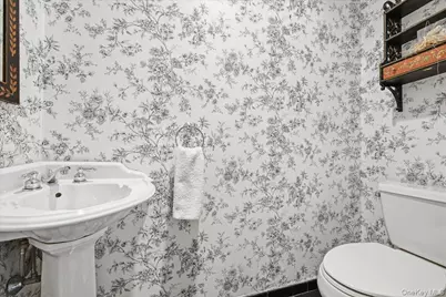 156 Beach 147th Street, Neponsit, NY 11694 - Photo 17