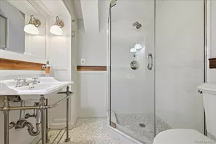 156 Beach 147th St, Neponsit, NY 11694 - Photo 33