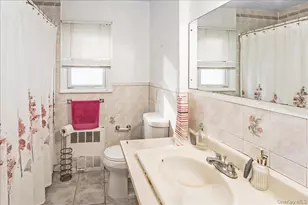 24 Harrison Ave, Hempstead, NY 11550 - Photo 15