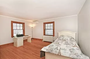 198 Warner Ave, Roslyn Heights, NY 11577 - Photo 29