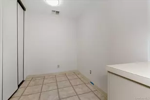 99 S Park Ave, Rockville Centre, NY 11570 - Photo 11