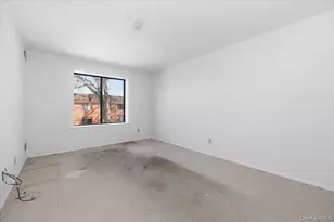 99 S Park Ave, Rockville Centre, NY 11570 - Photo 13