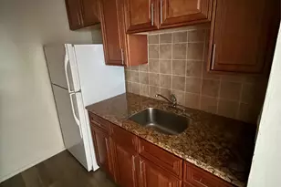 190 1st St, Mineola, NY 11501 - Photo 5