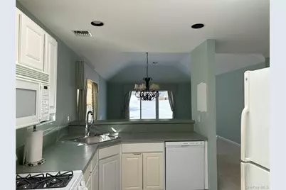 104 Scenic Lake Drive, Riverhead, NY 11901 - Photo 7