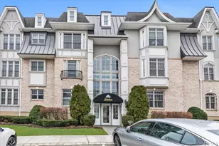 568 Pacing Way, Westbury, NY 11590 - Photo 3