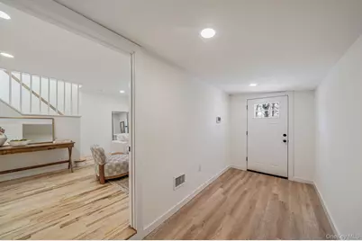 27 Atlantic Drive, Sound Beach, NY 11789 - Photo 5