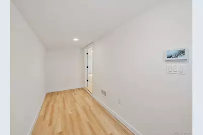 27 Atlantic Drive, Sound Beach, NY 11789 - Photo 7