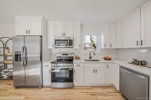 27 Atlantic Dr, Sound Beach, NY 11789 - Photo 9