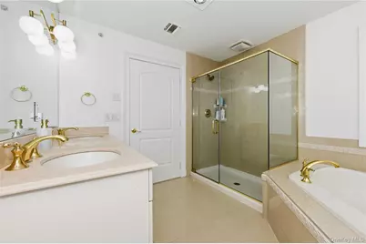 428 Trotting Lane #428, Westbury, NY 11590 - Photo 27