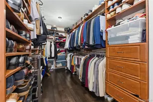 428 Trotting Ln, Westbury, NY 11590 - Photo 29