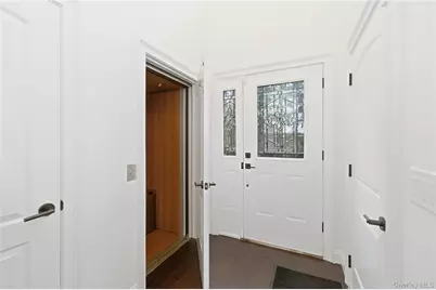 428 Trotting Lane #428, Westbury, NY 11590 - Photo 5