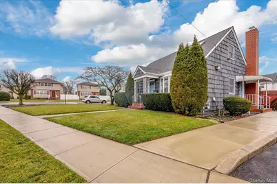 150 Park Avenue, Hicksville, NY 11801 - Photo 3