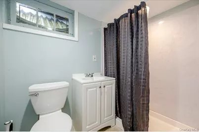 150 Park Avenue, Hicksville, NY 11801 - Photo 15