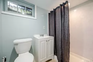 150 Park Ave, Hicksville, NY 11801 - Photo 15