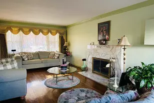 11 Warton Pl, Garden City, NY 11530 - Photo 5