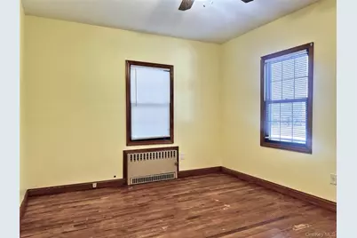 47-05 Utopia Parkway, Flushing, NY 11358 - Photo 11