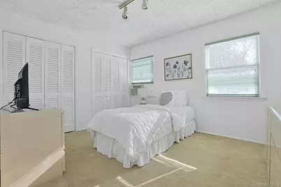 32 Lambert Lane, New Rochelle, NY 10804 - Photo 19