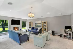 2 Yukon Dr, Woodbury, NY 11797 - Photo 11